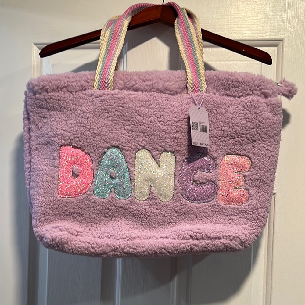 Sherpa Dance bag with Colorful 'DANCE' Letters
